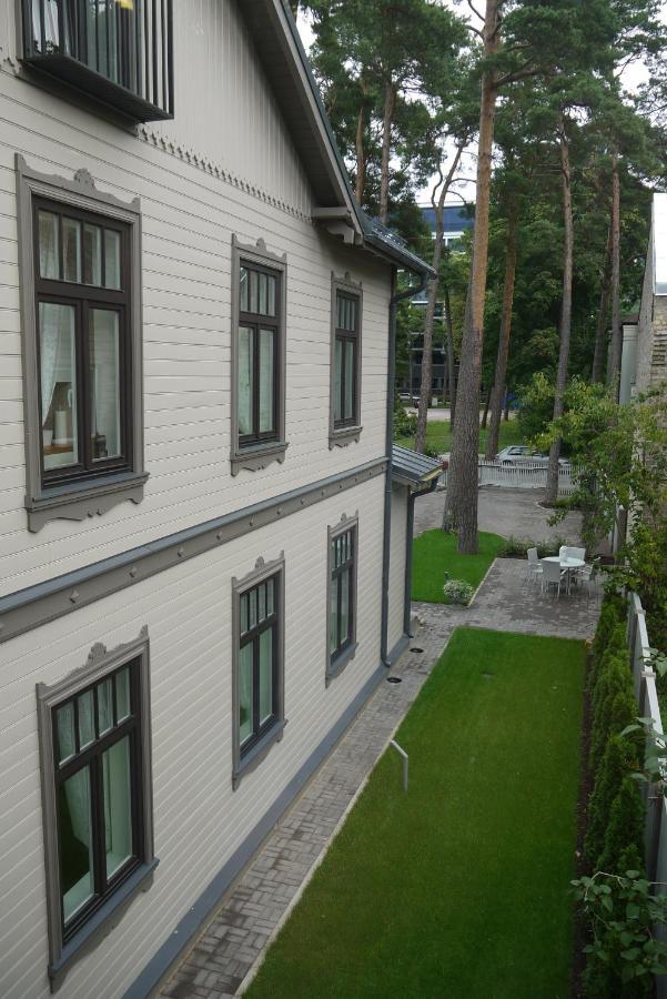 Apartments Livia Jurmala Bagian luar foto