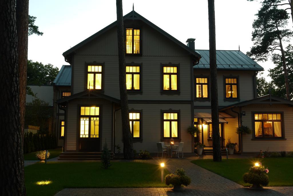 Apartments Livia Jurmala Bagian luar foto